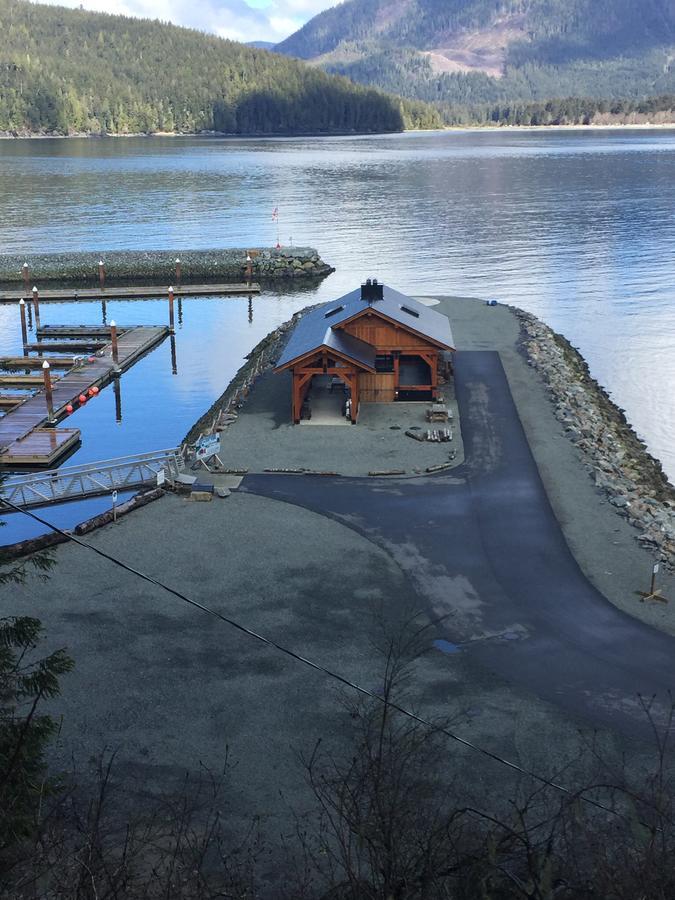Tilby'S Rainbow Cottage Port Renfrew Extérieur photo