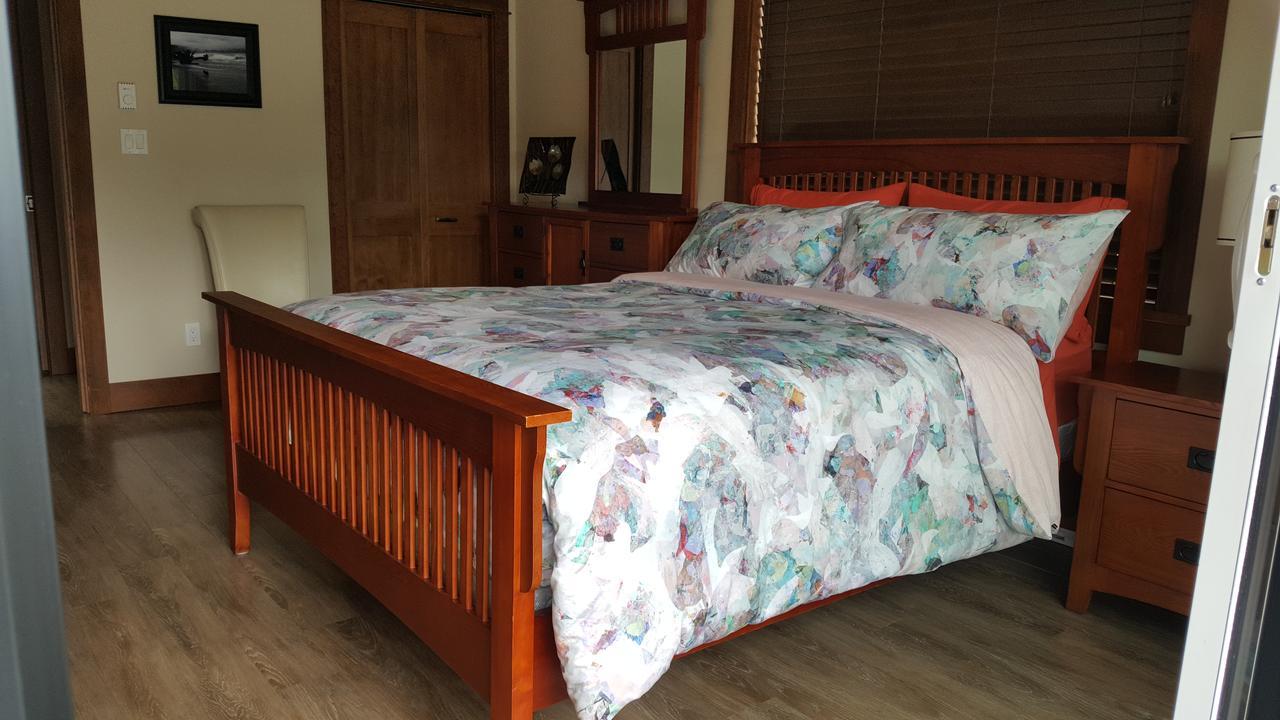 Tilby'S Rainbow Cottage Port Renfrew Extérieur photo